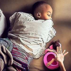 Artistic representation for Expert Reveals How to Help Your Kids Sleep Better While Traveling